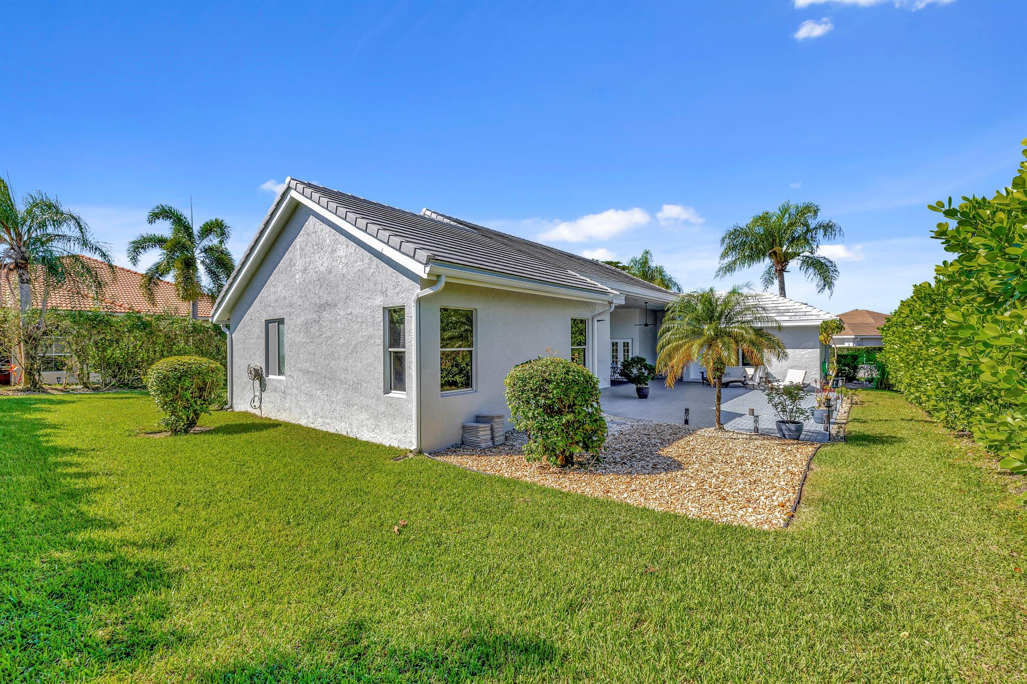 943 Greensward Lane