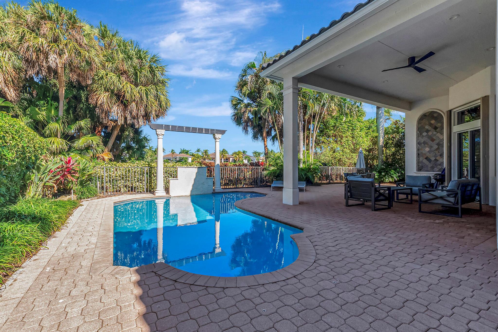 8625 Valhalla Drive