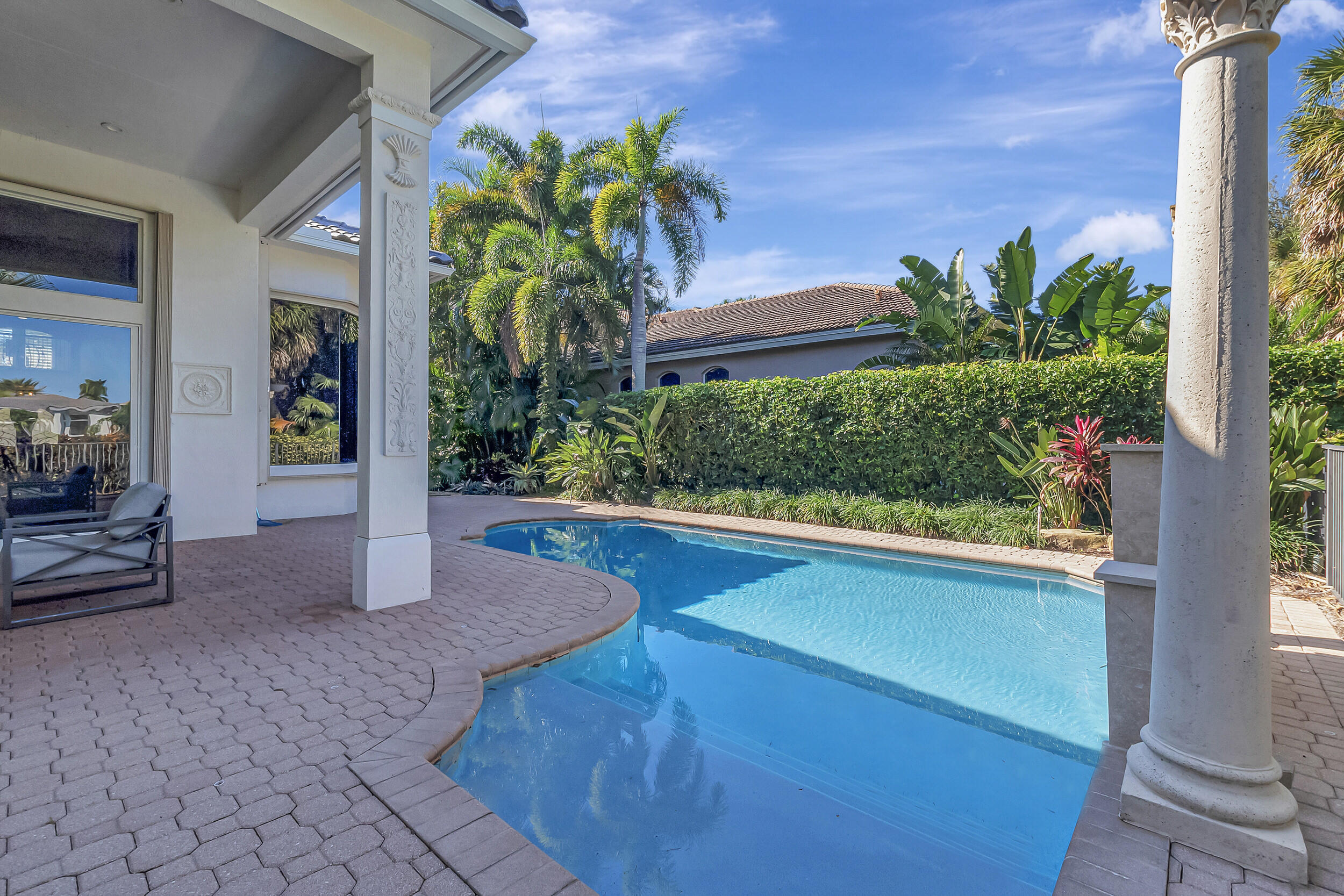 8625 Valhalla Drive
