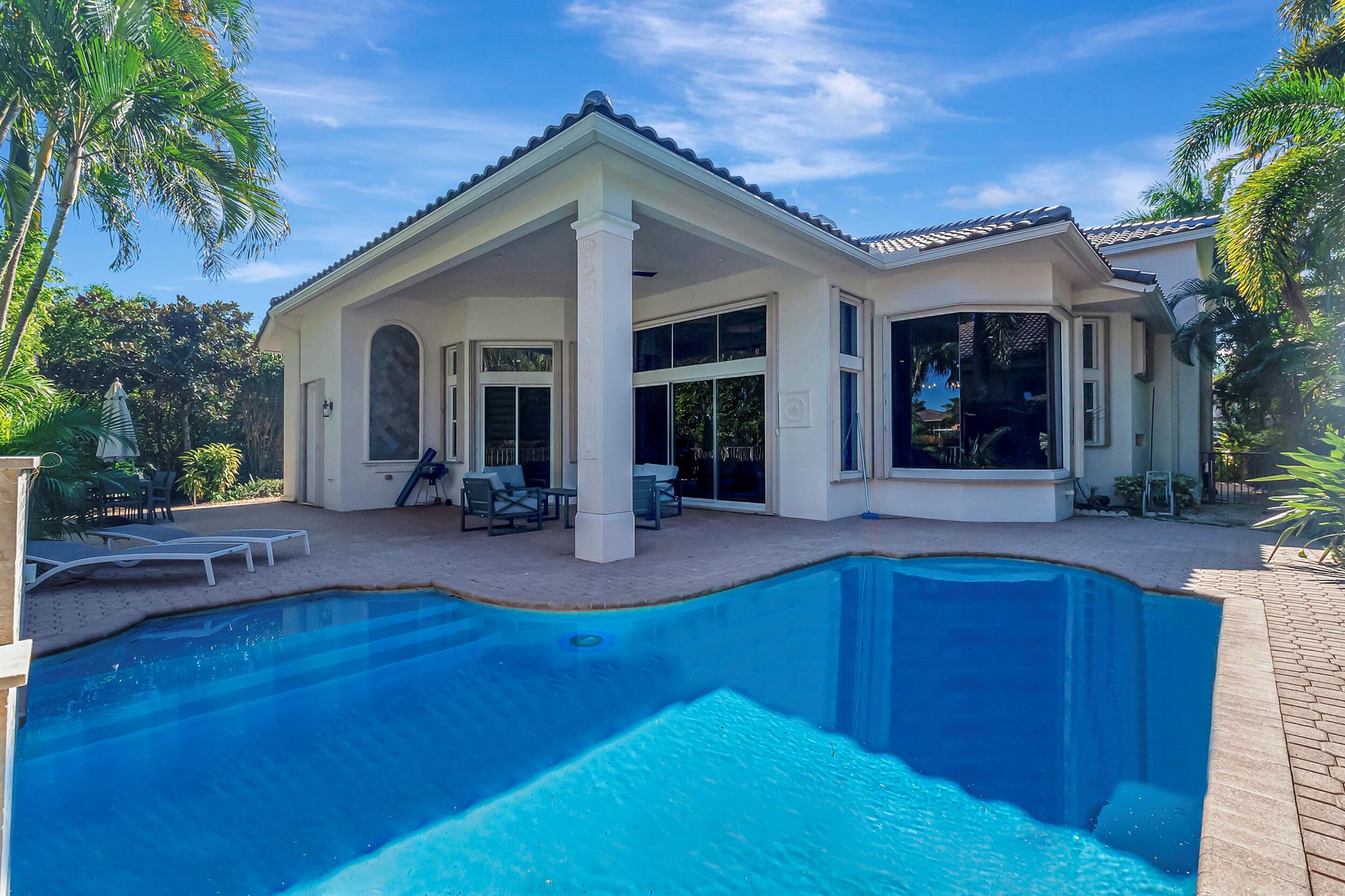 8625 Valhalla Drive