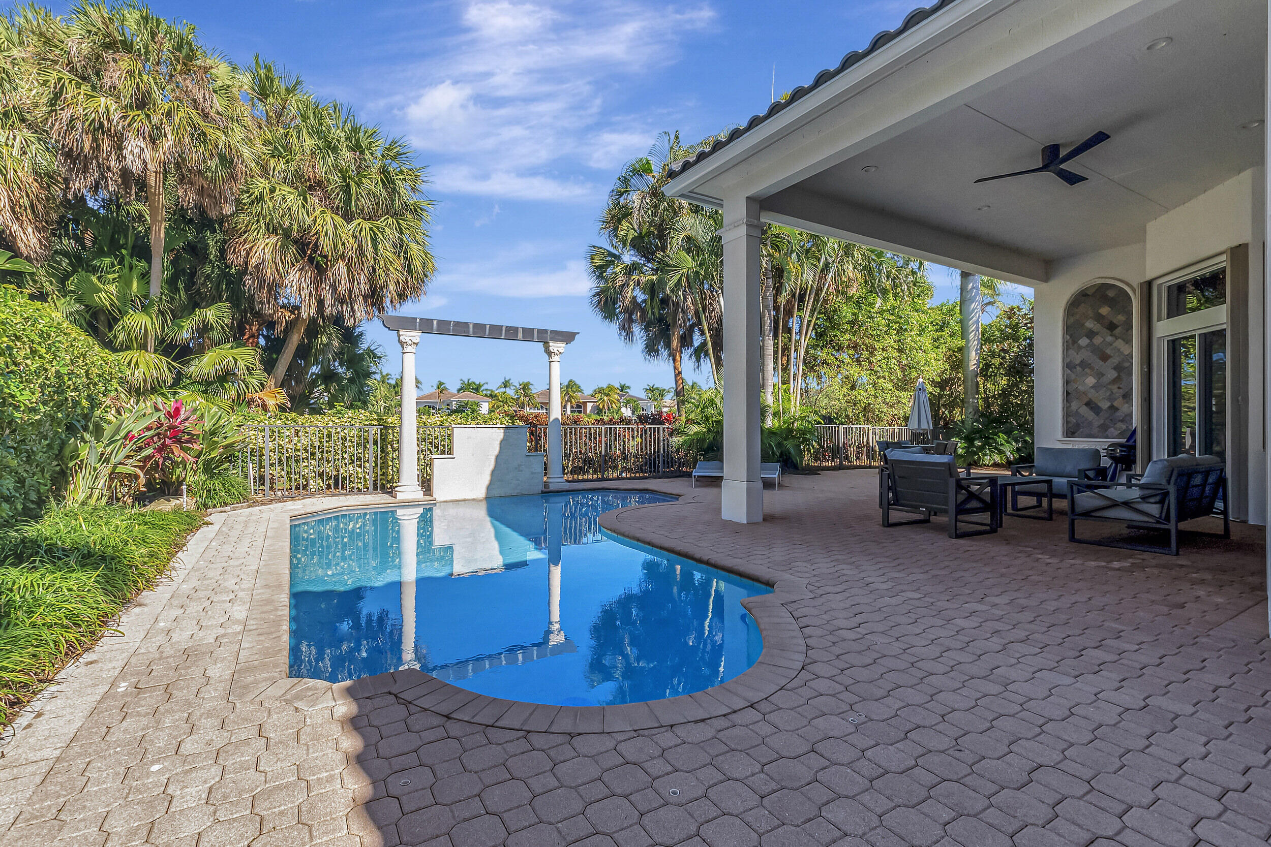 8625 Valhalla Drive