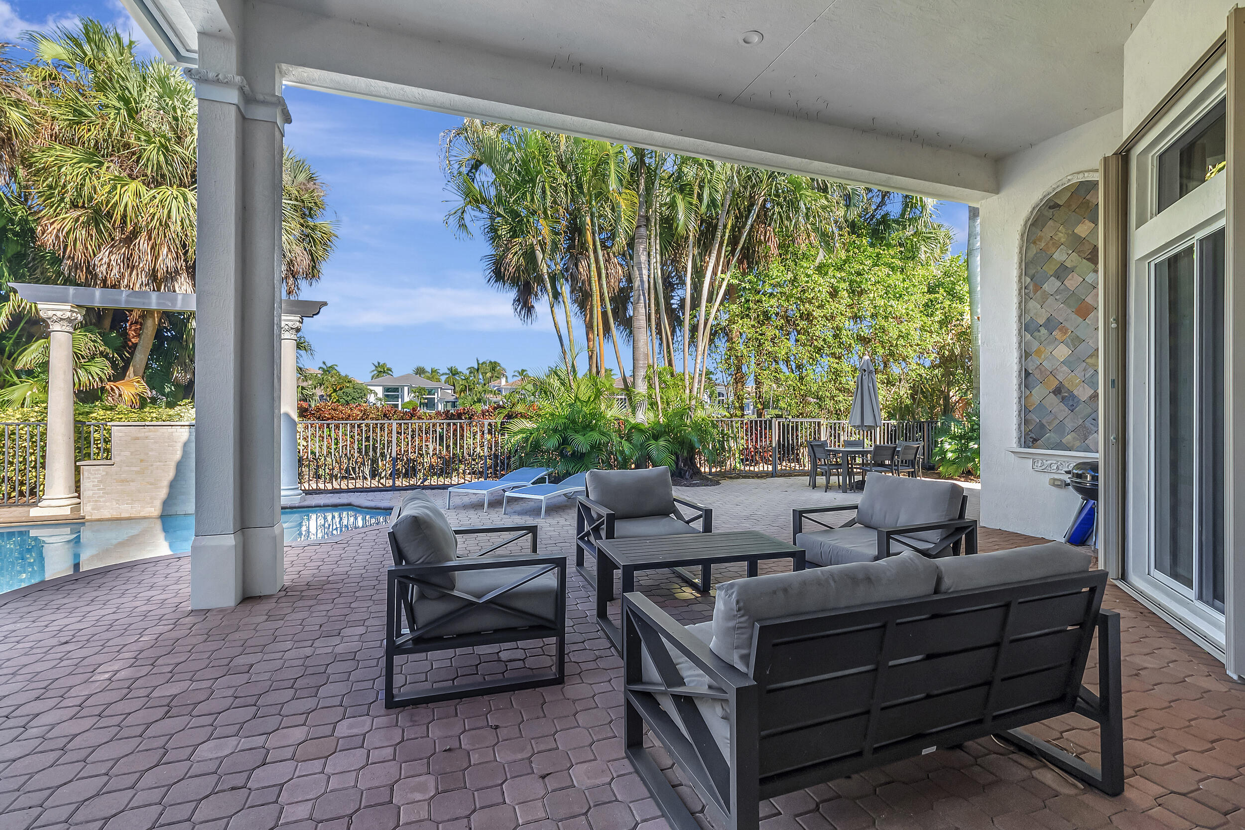 8625 Valhalla Drive