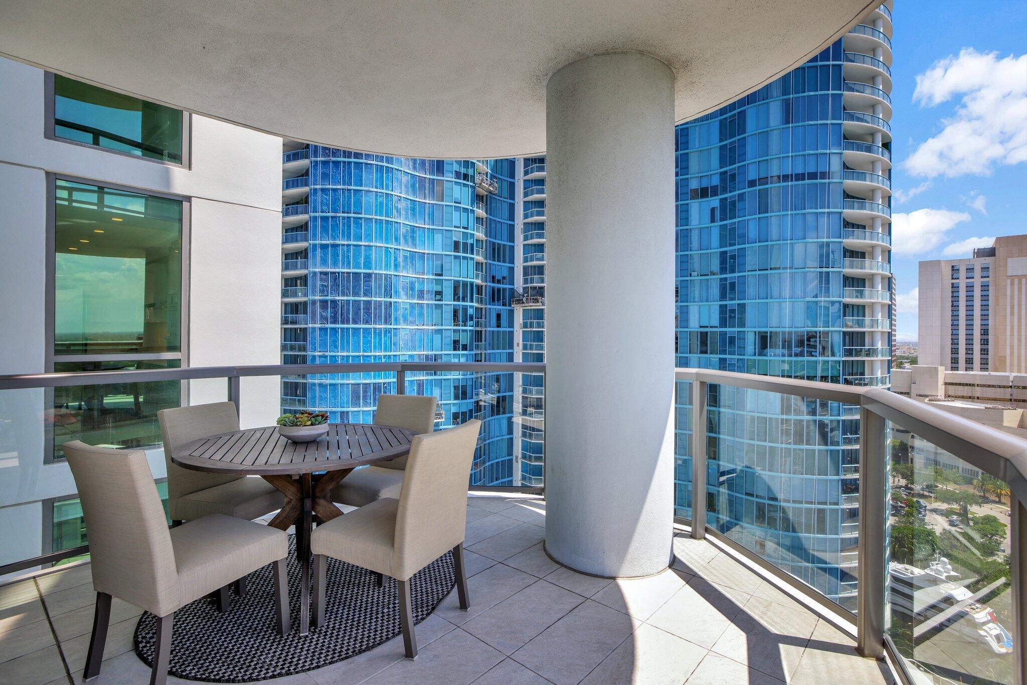 100 E Las Olas Boulevard 1904