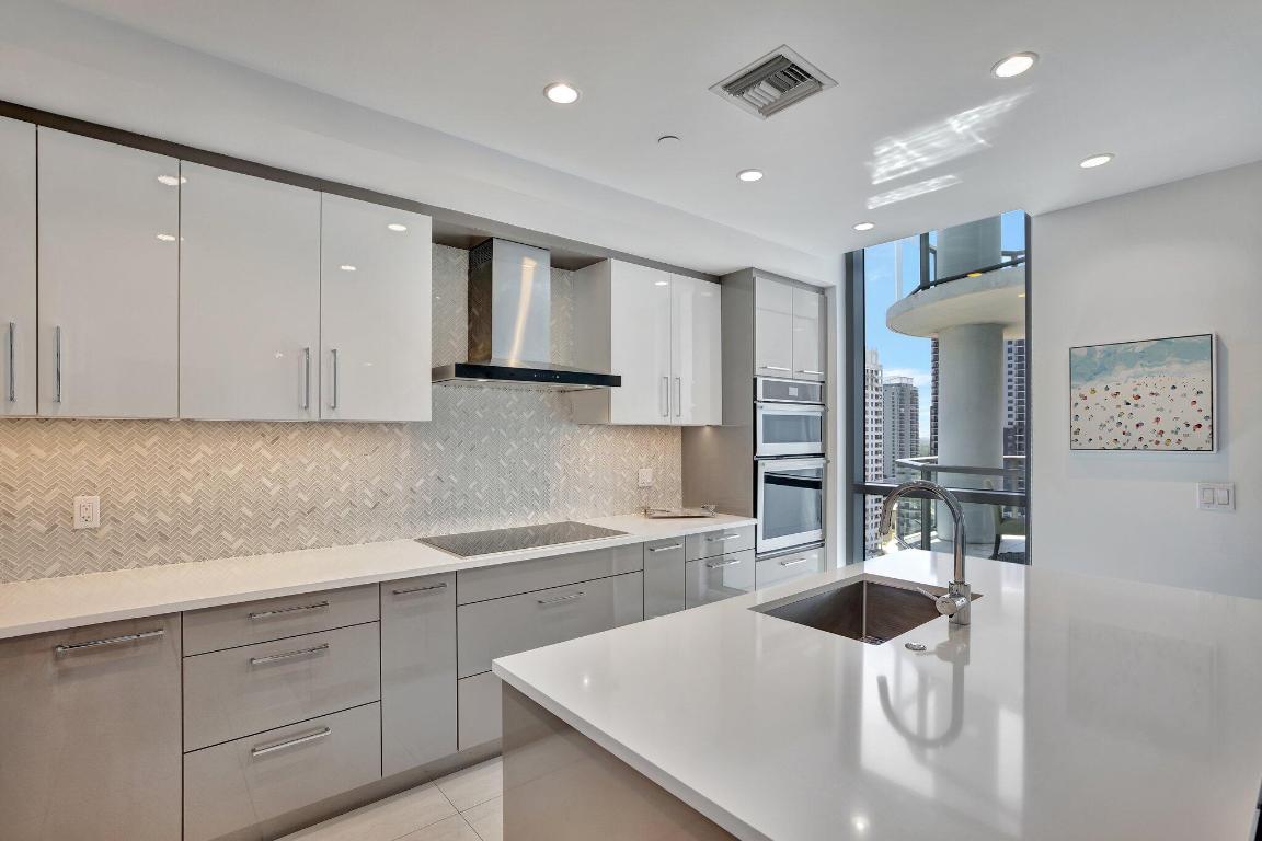 100 E Las Olas Boulevard 1904