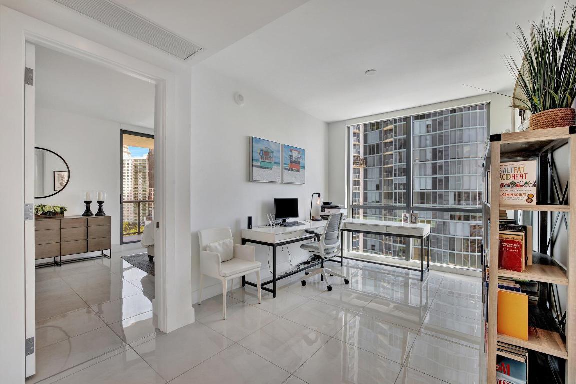 100 E Las Olas Boulevard 1904