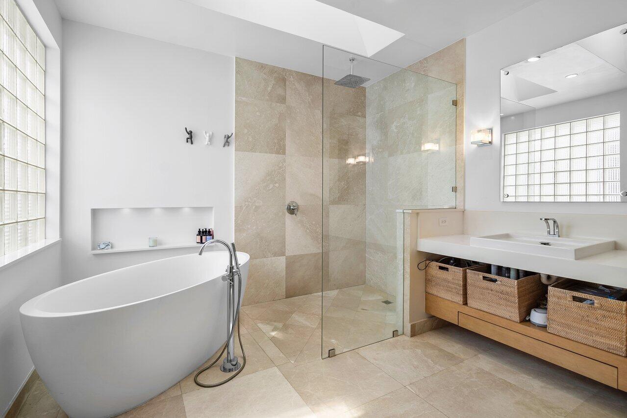 5712 Regency Circle E