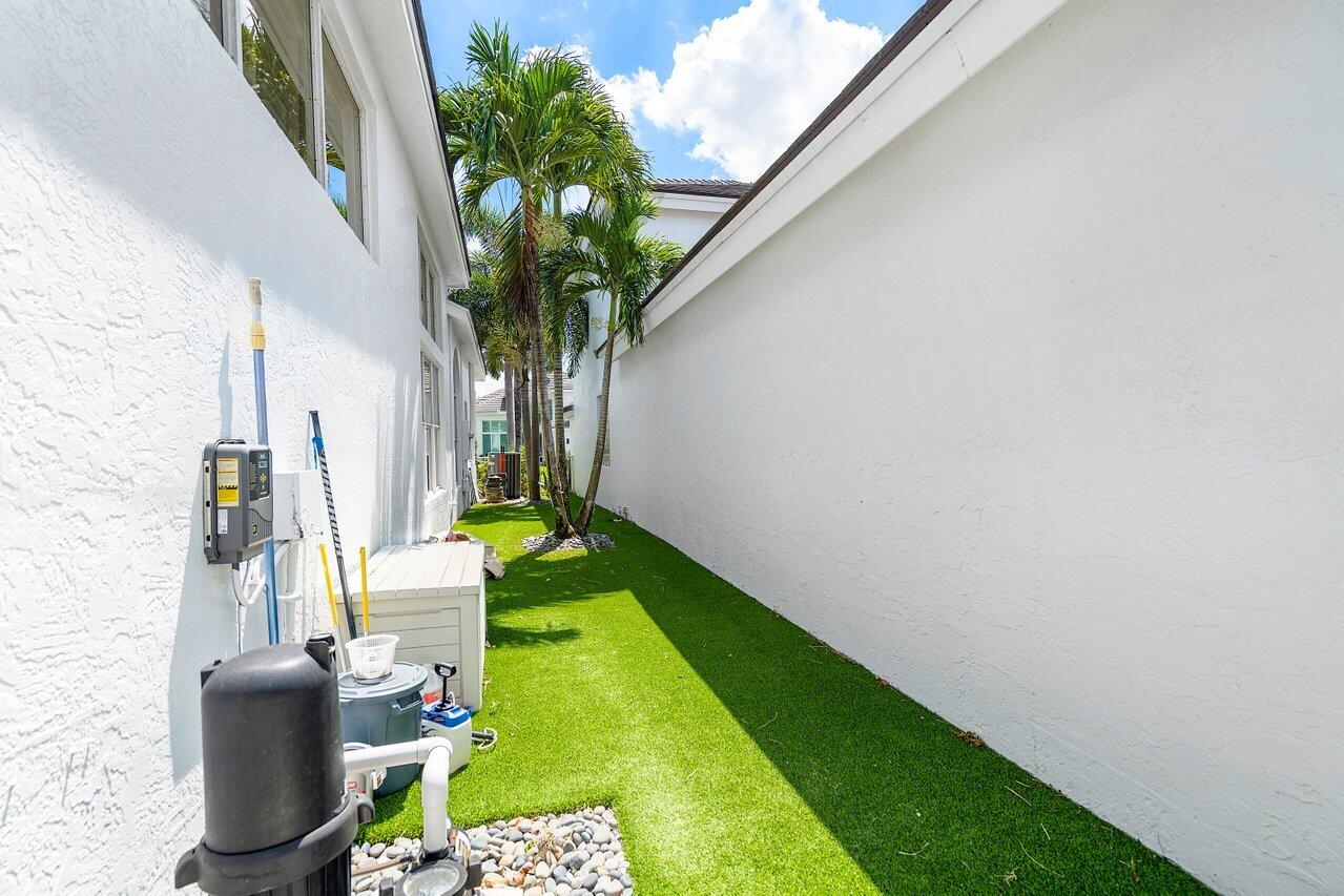 5712 Regency Circle E