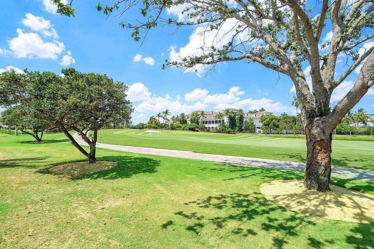 5712 Regency Circle E