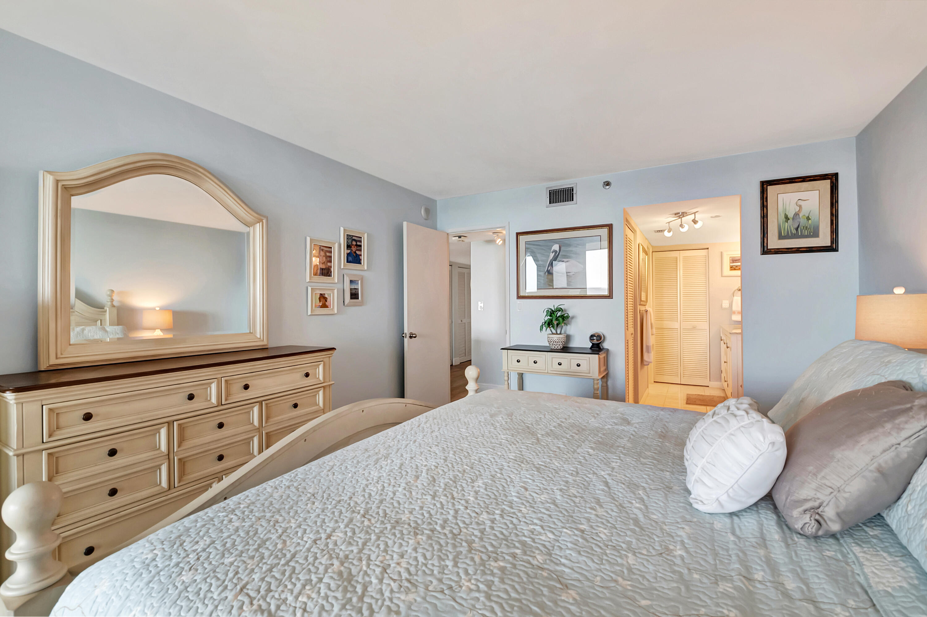 3400 S Ocean Boulevard 8e