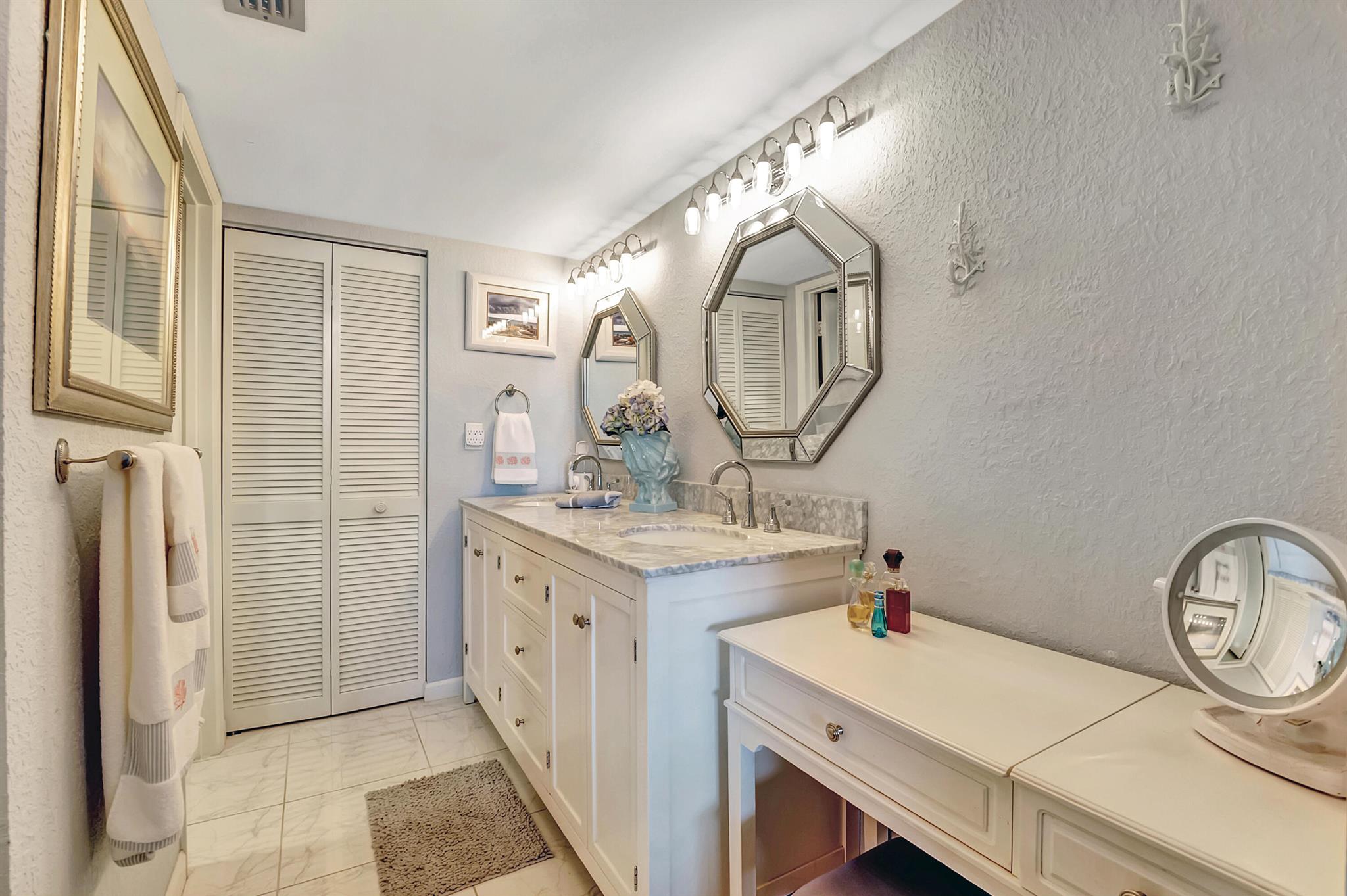 3400 S Ocean Boulevard 8e