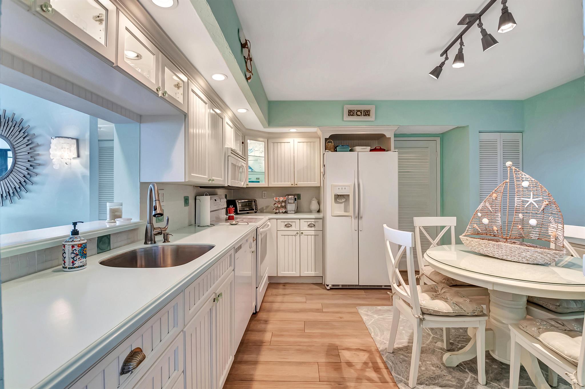 3400 S Ocean Boulevard 8e