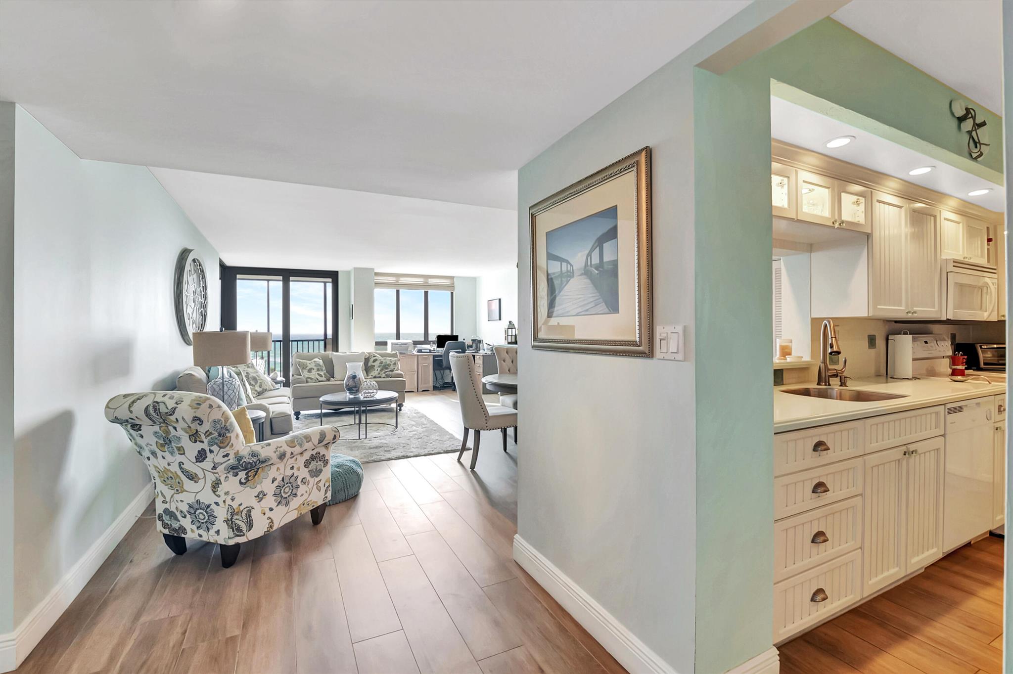 3400 S Ocean Boulevard 8e