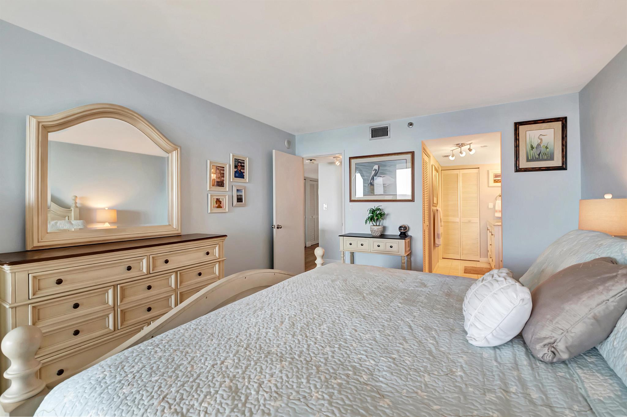 3400 S Ocean Boulevard 8e