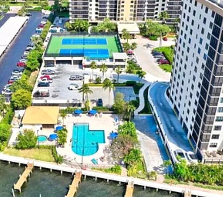 3400 S Ocean Boulevard 8e