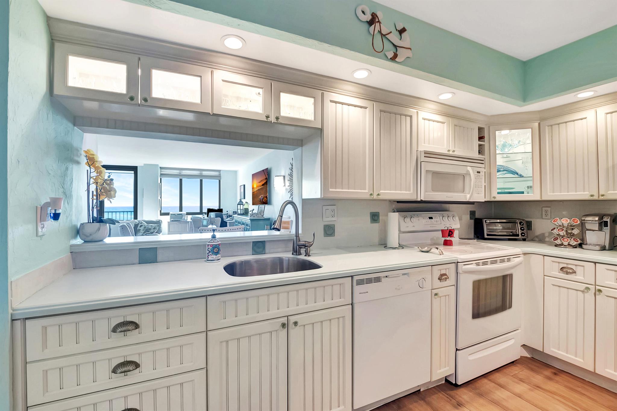 3400 S Ocean Boulevard 8e