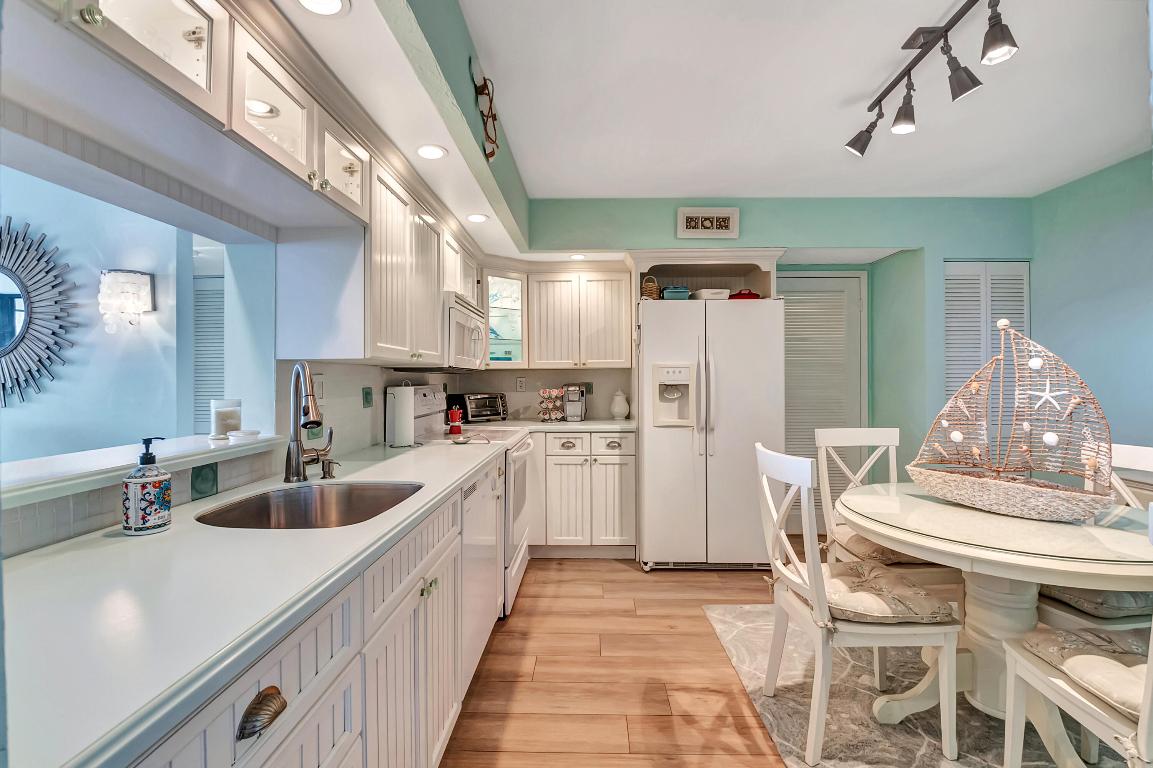 3400 S Ocean Boulevard 8e