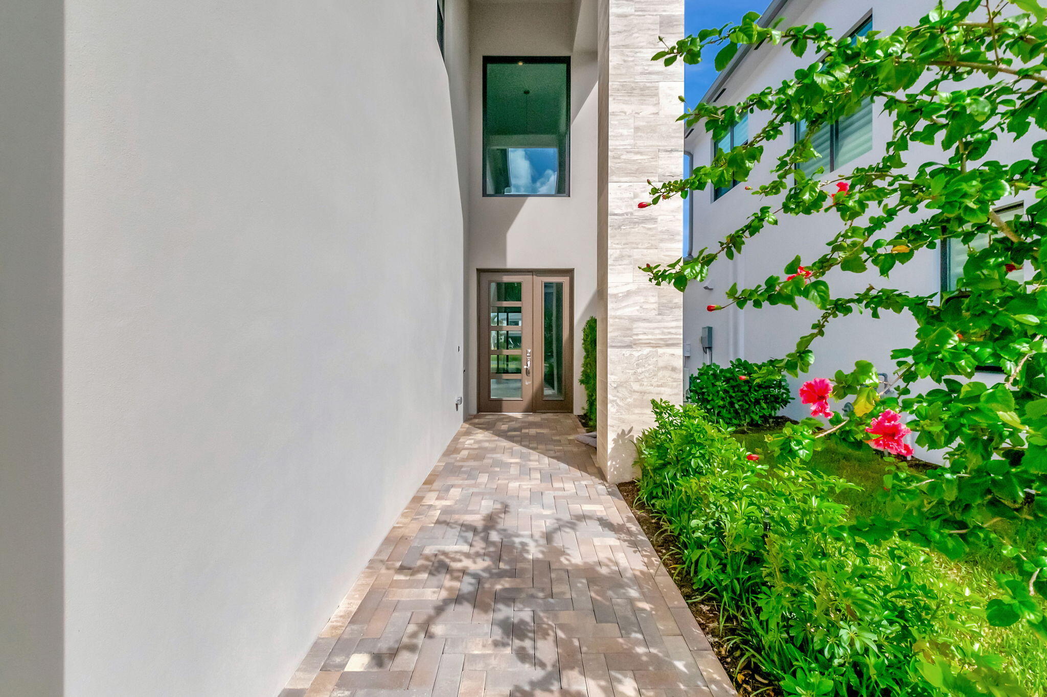 8283 Royal County Down Road