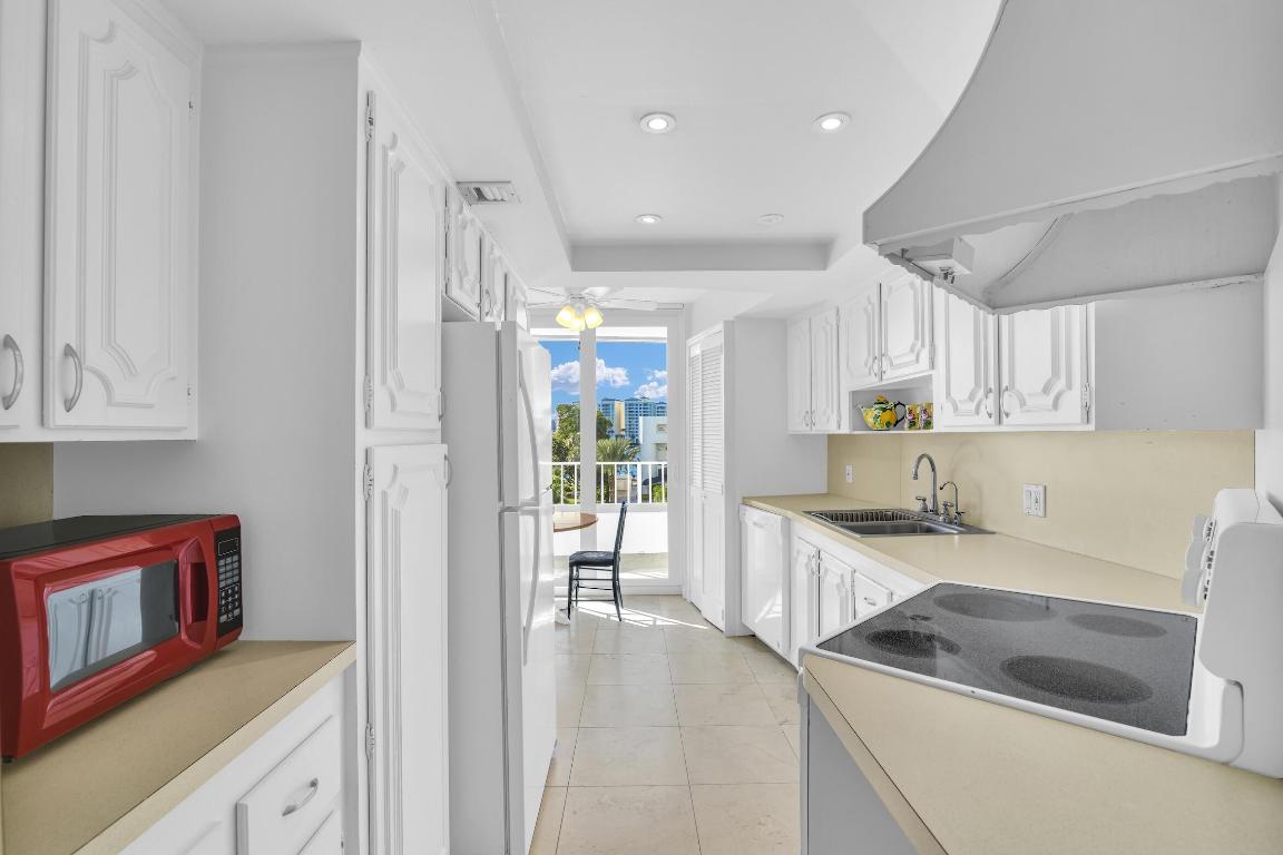 550 S Ocean Boulevard 309