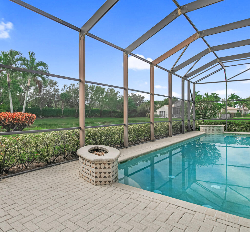 7925 Charlemont Point