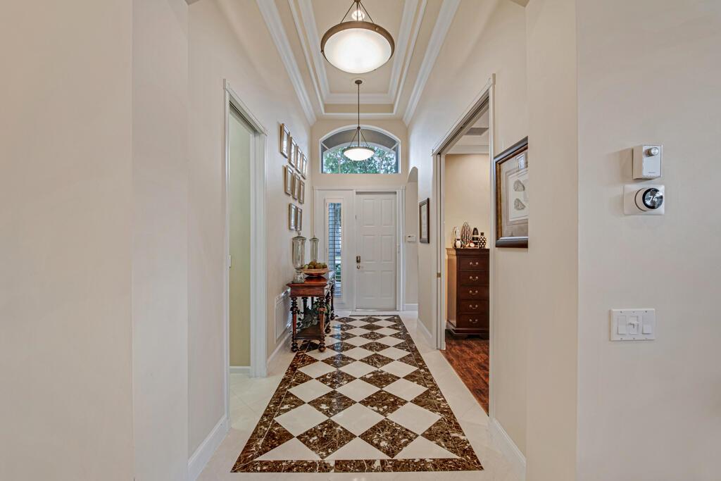 7925 Charlemont Point