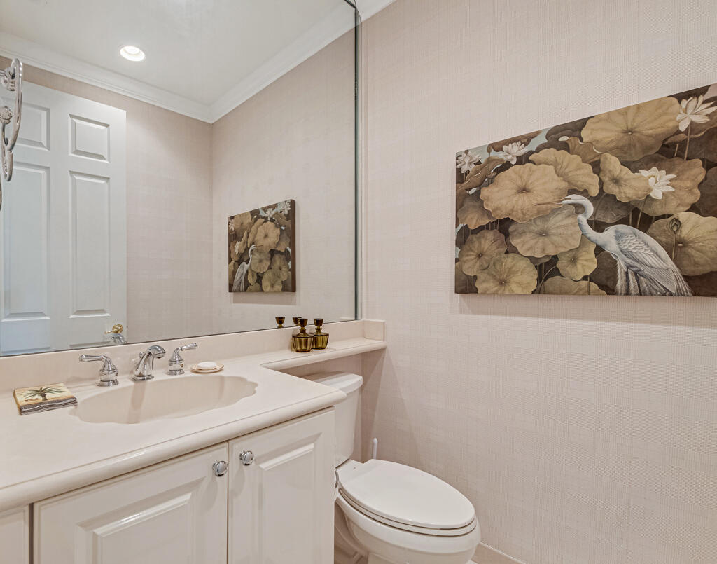 7925 Charlemont Point