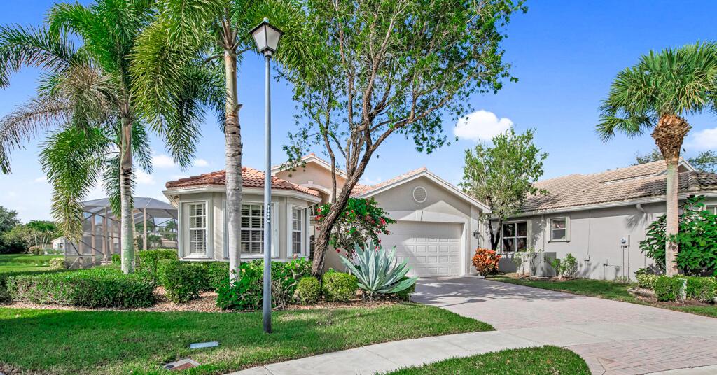 7925 Charlemont Point