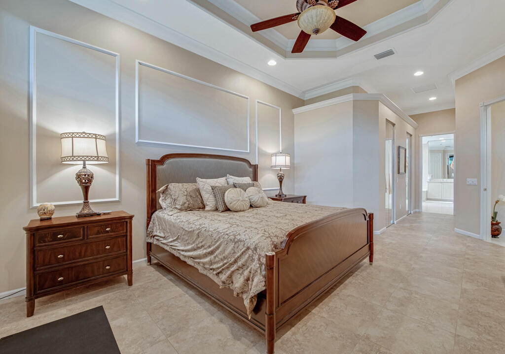 7925 Charlemont Point