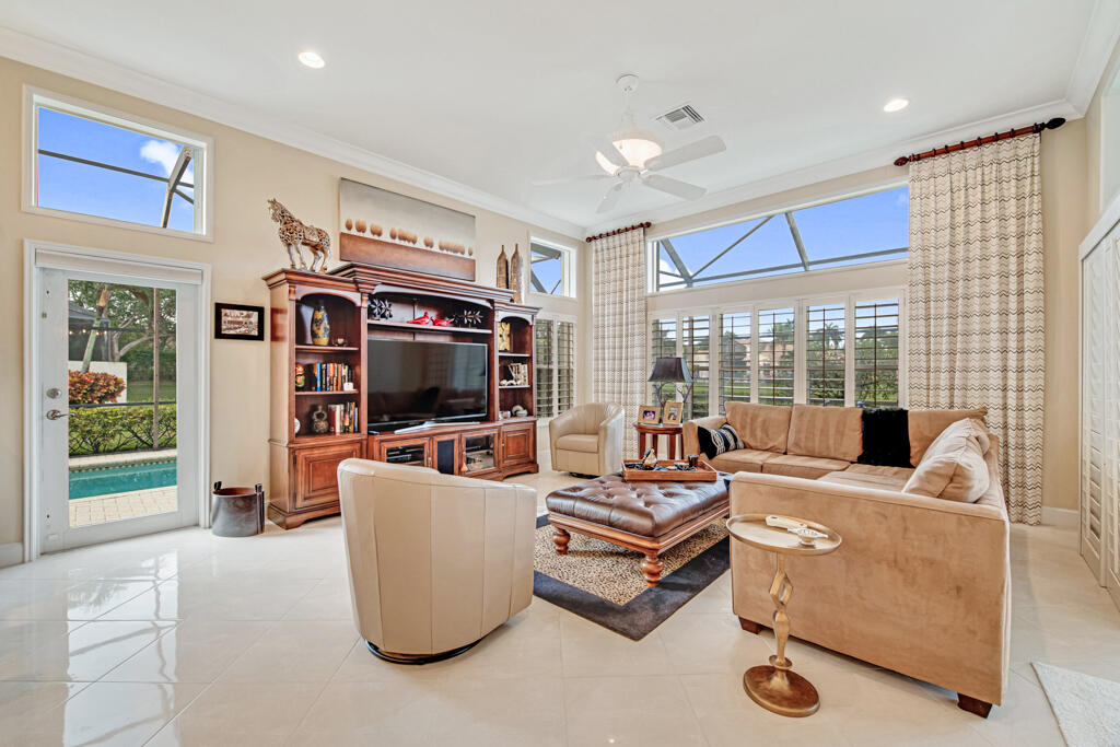 7925 Charlemont Point