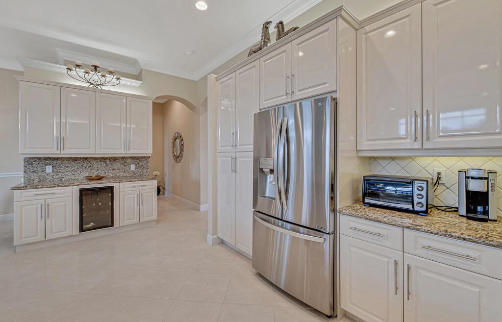 7925 Charlemont Point