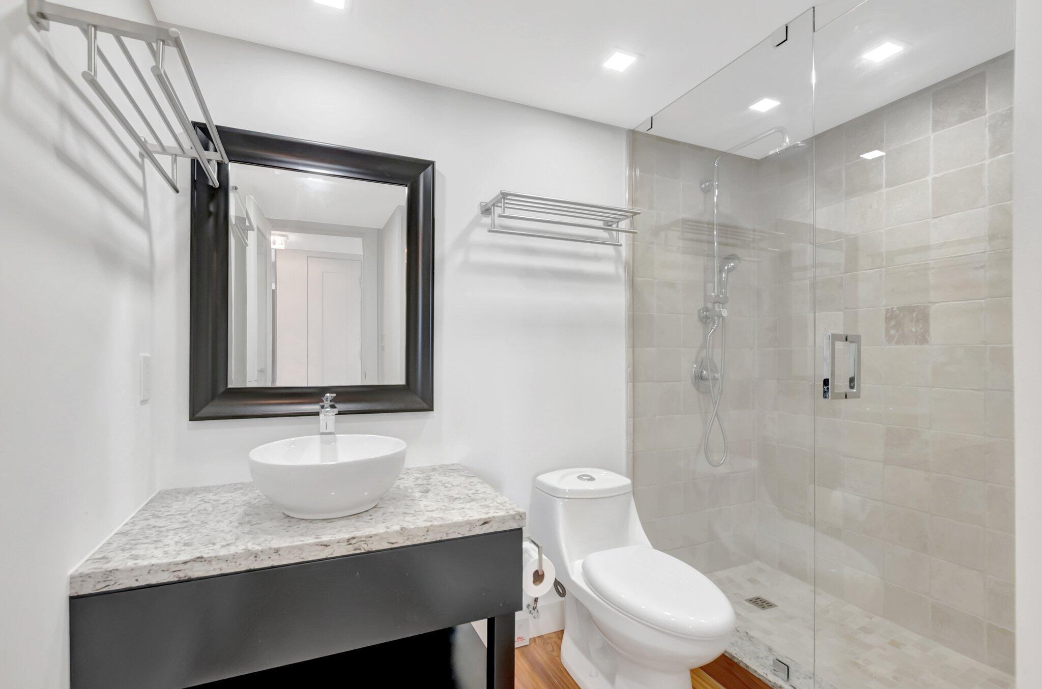 1925 Bridgewood Drive