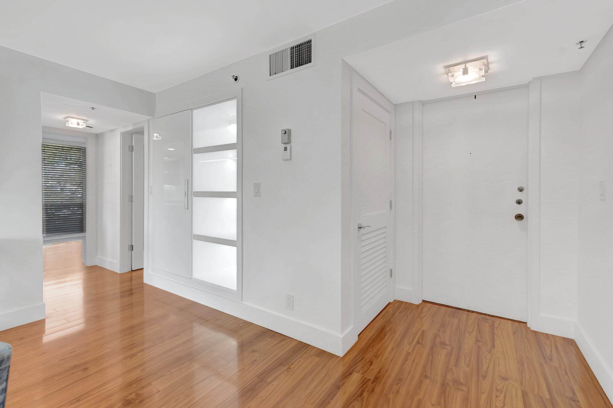 1925 Bridgewood Drive