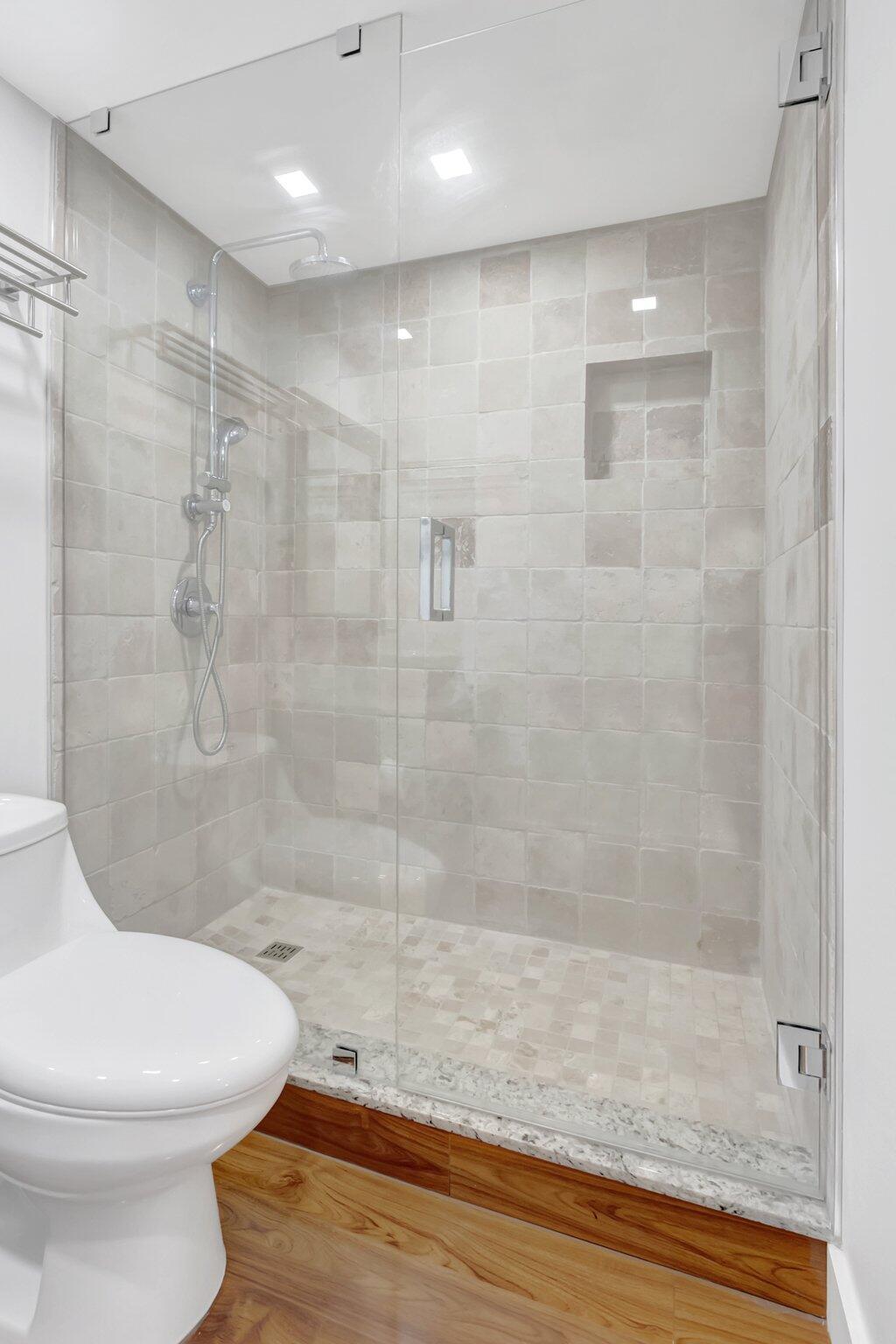 1925 Bridgewood Drive