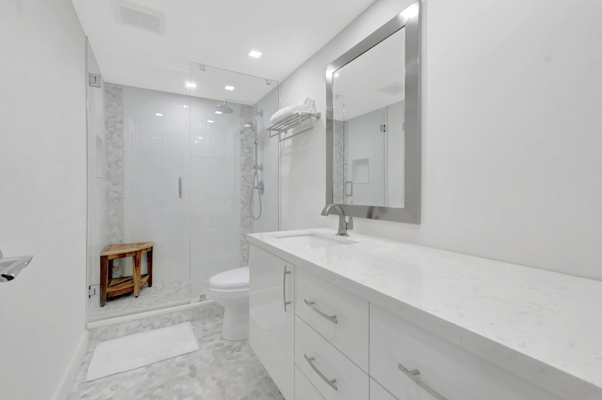 1925 Bridgewood Drive