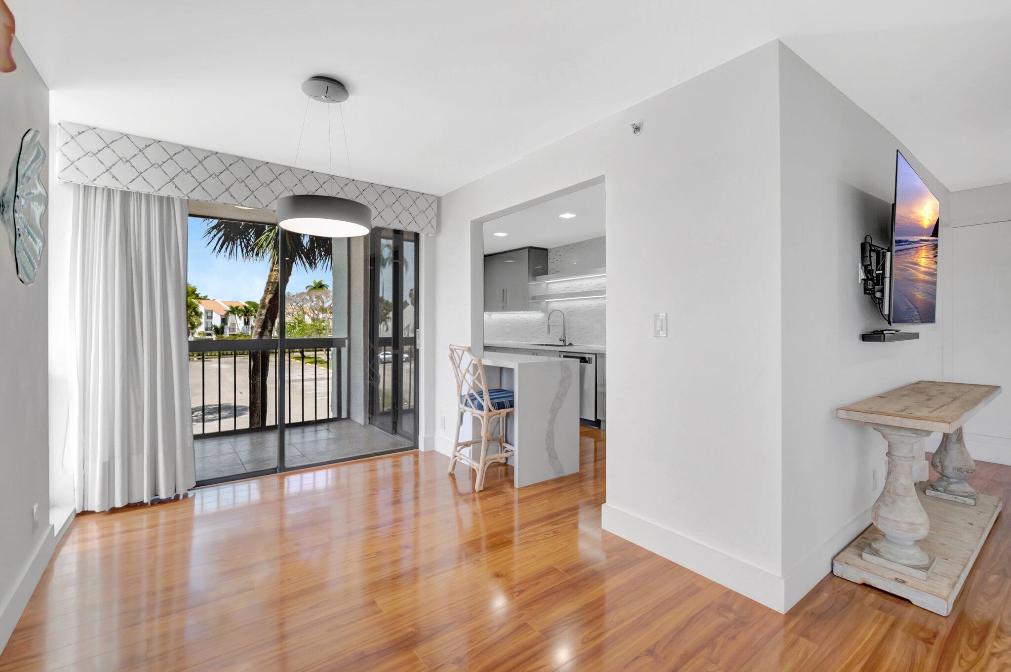 1925 Bridgewood Drive