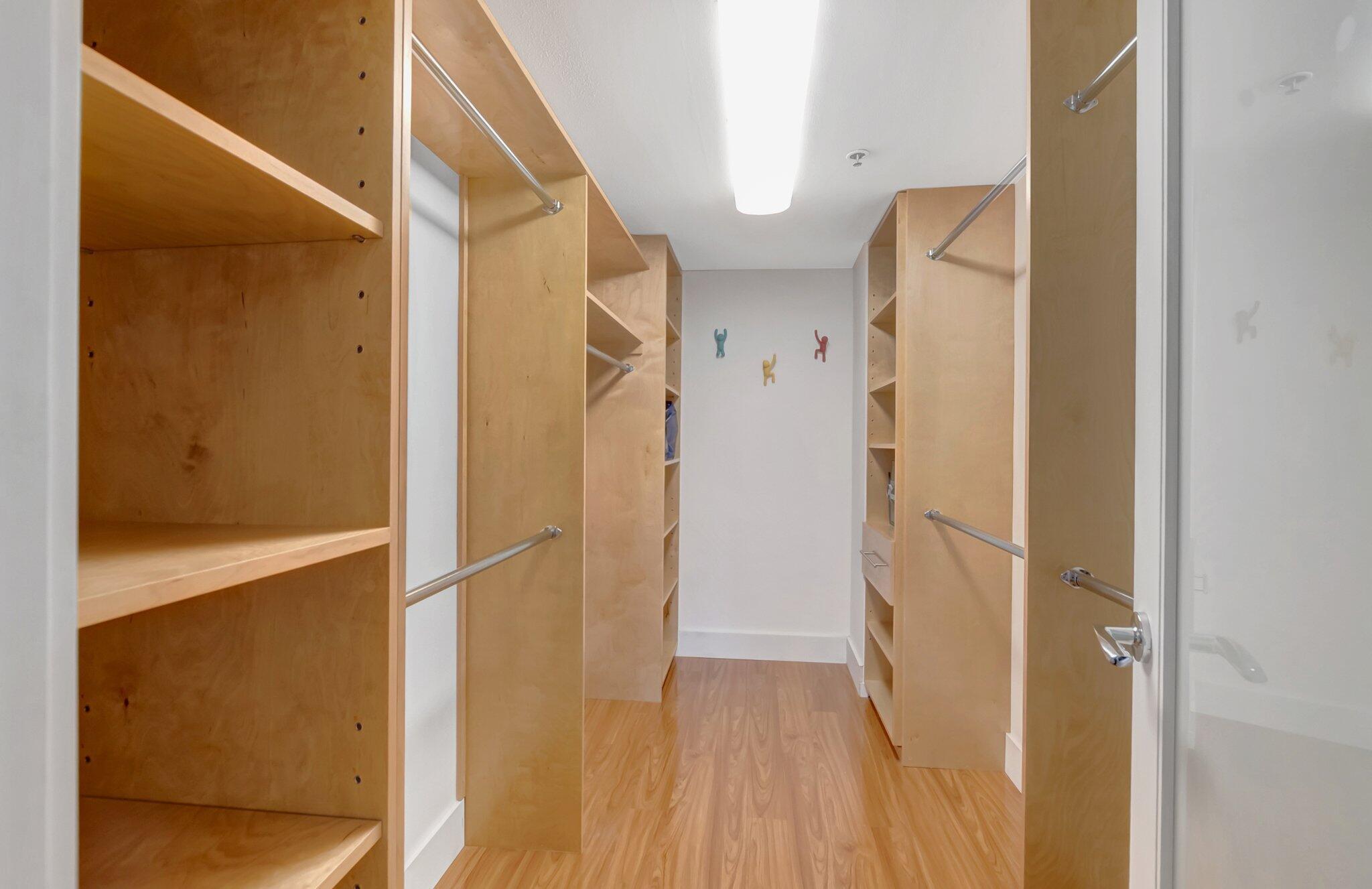 1925 Bridgewood Drive