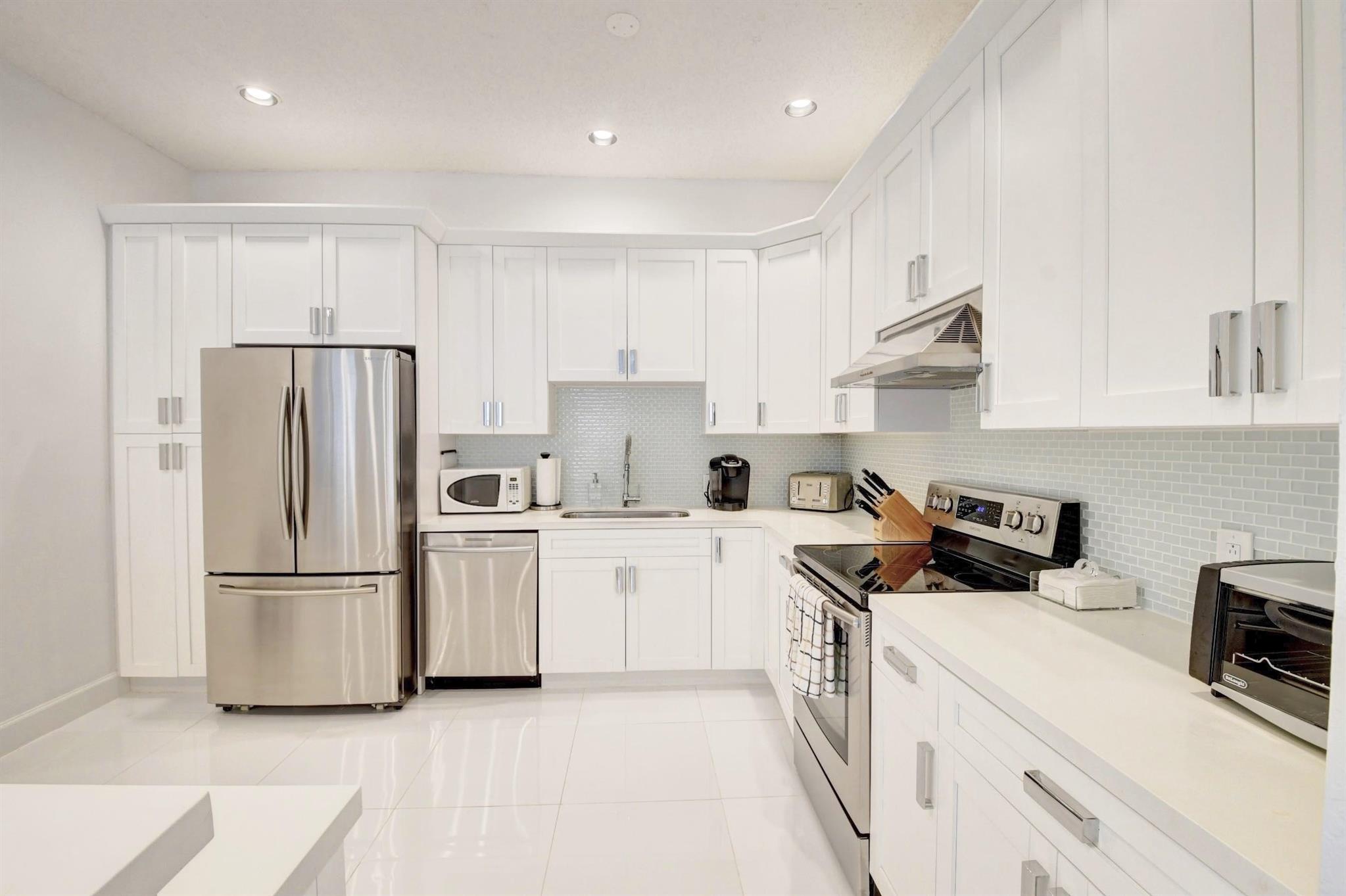 5190 Lake Catalina Drive B