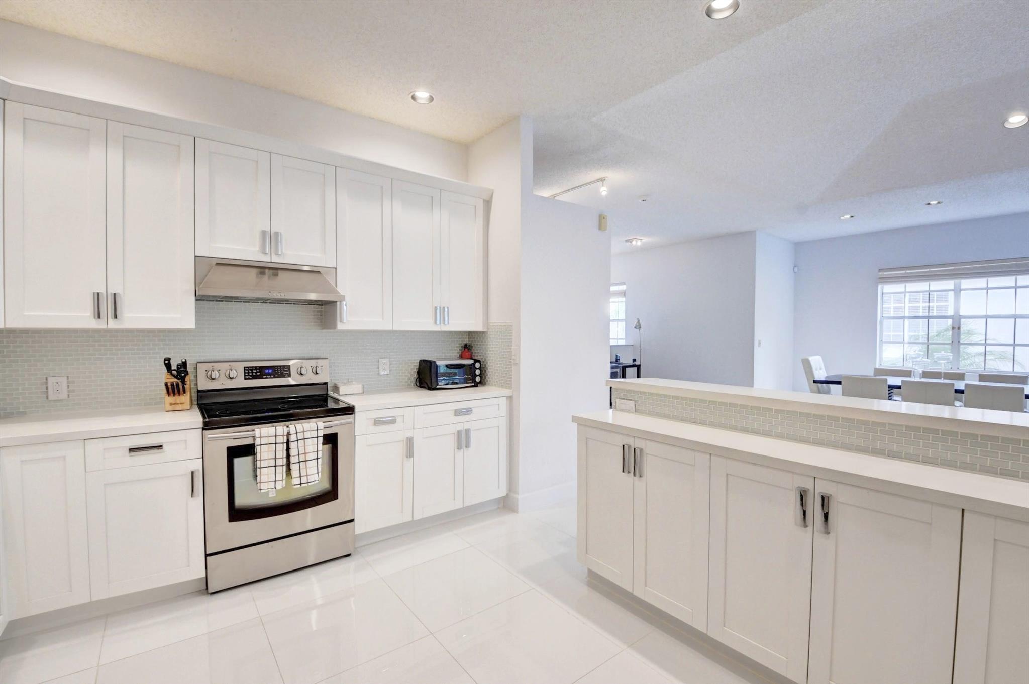 5190 Lake Catalina Drive B