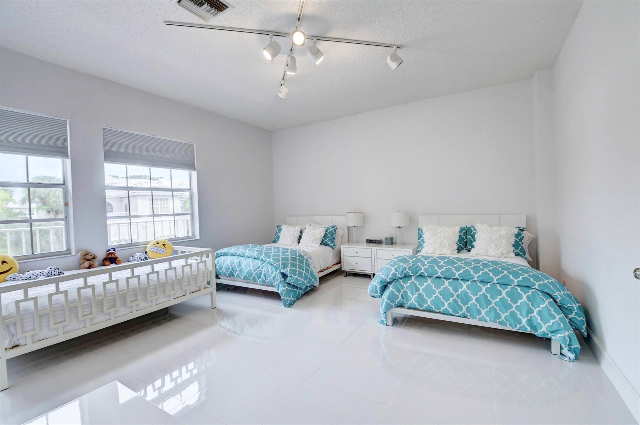 5190 Lake Catalina Drive B