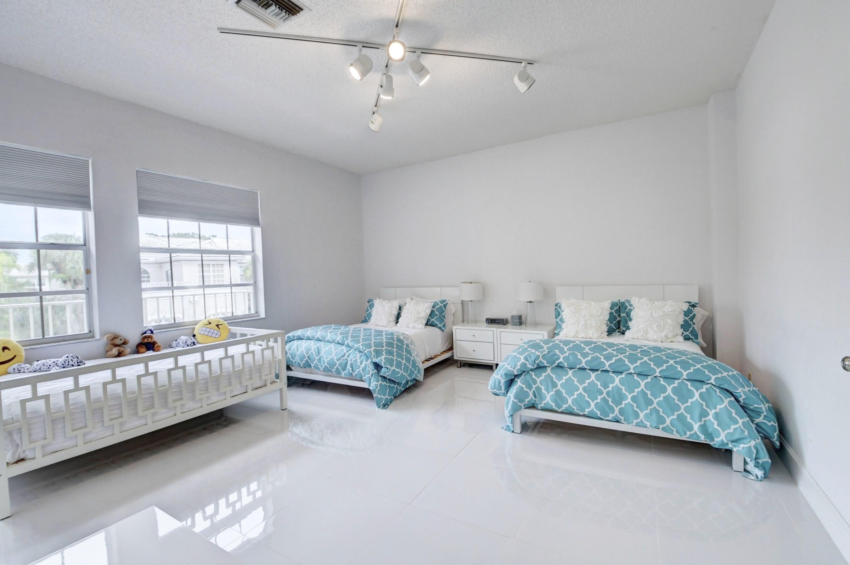 5190 Lake Catalina Drive B