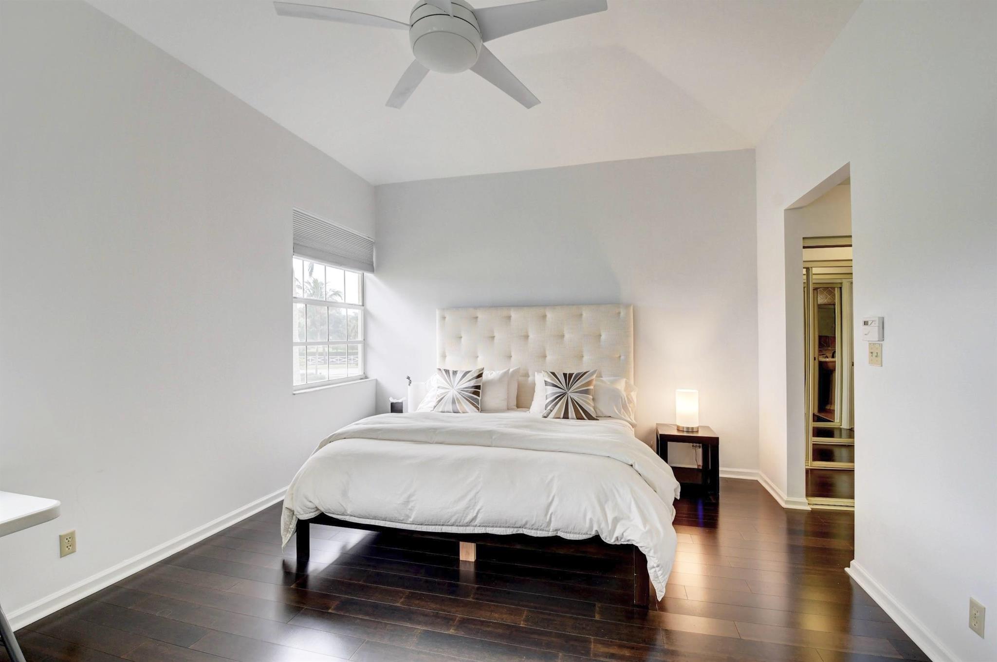 5190 Lake Catalina Drive B