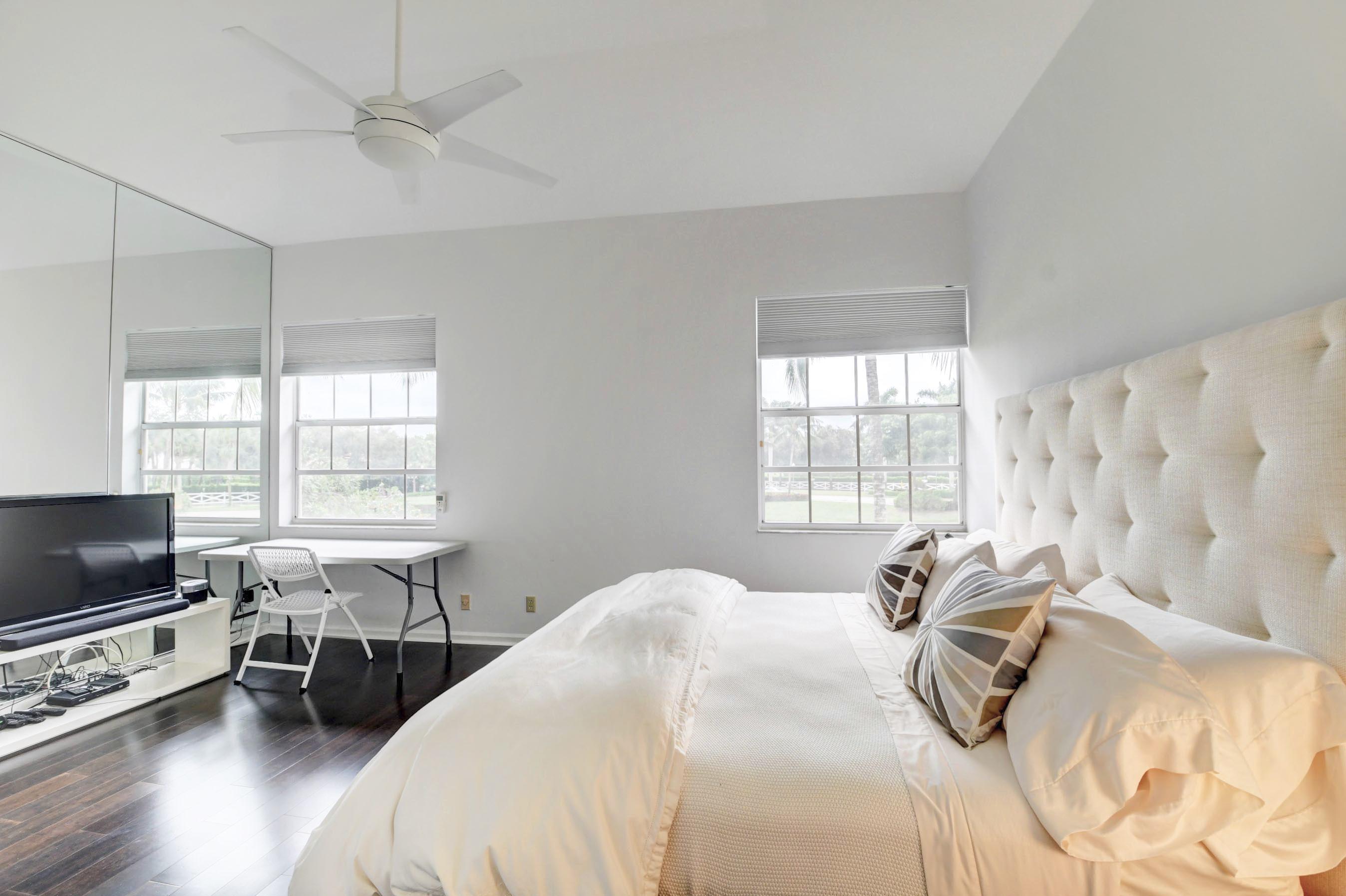 5190 Lake Catalina Drive B