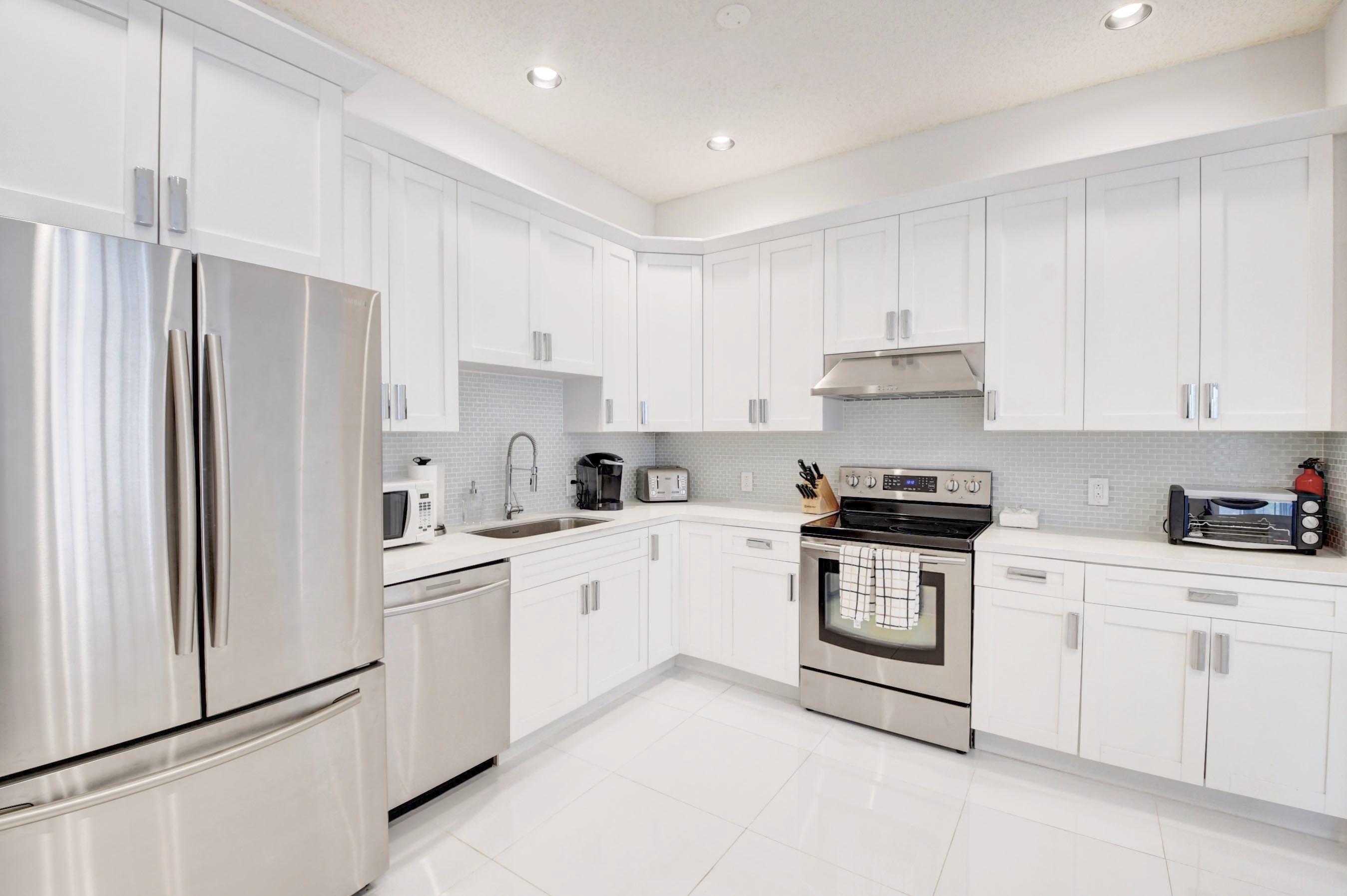 5190 Lake Catalina Drive B