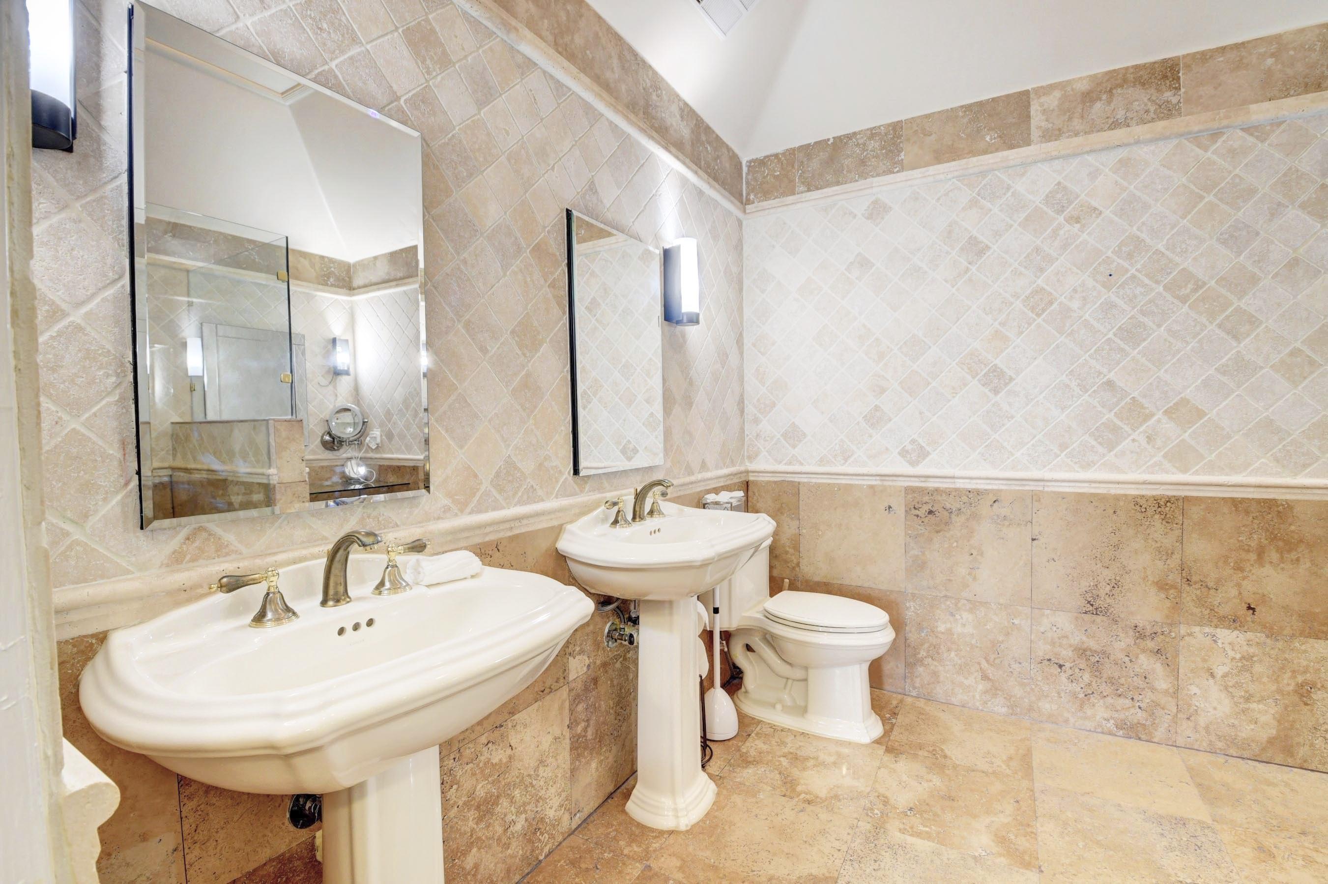 5190 Lake Catalina Drive B