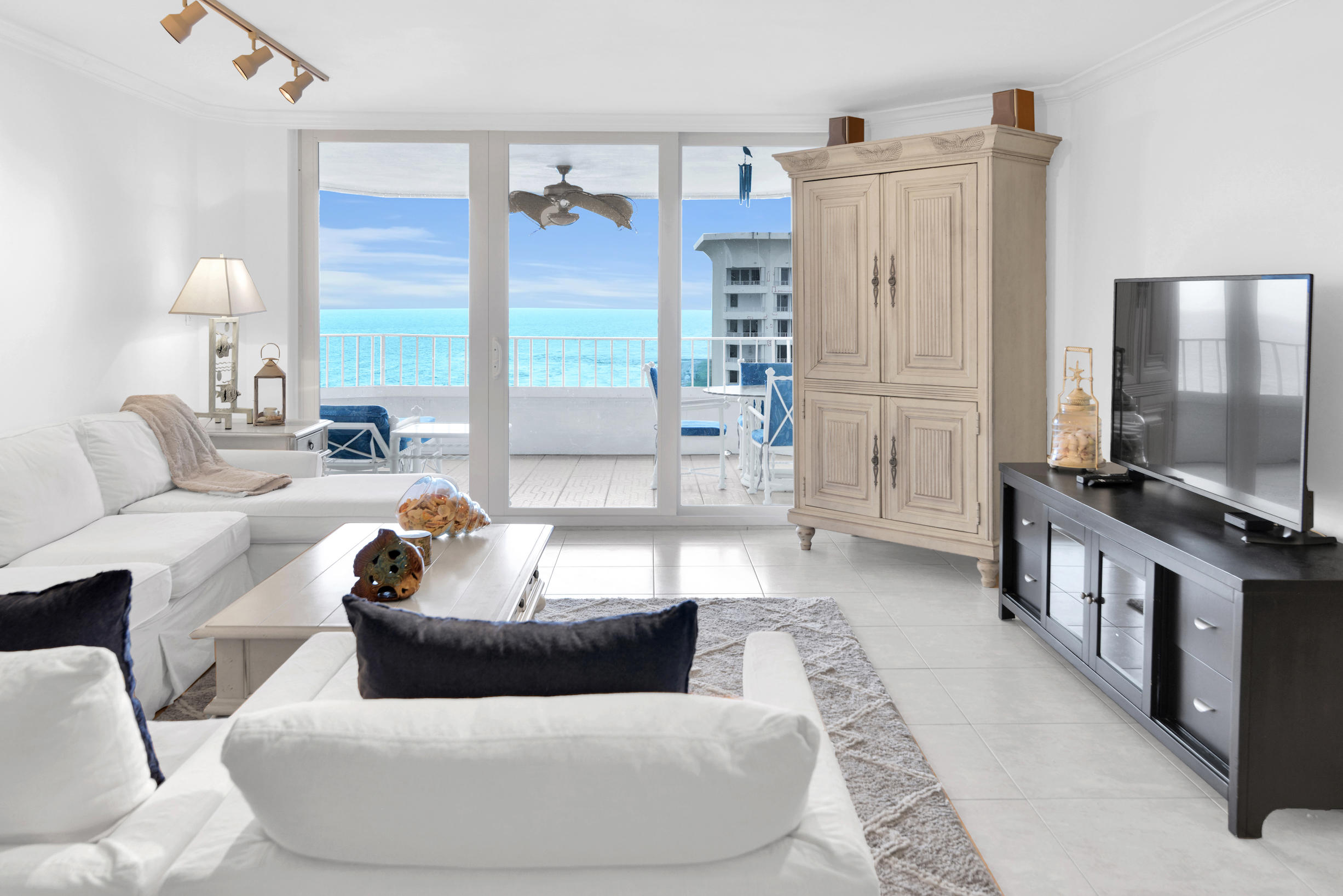 500 S Ocean Boulevard 2204