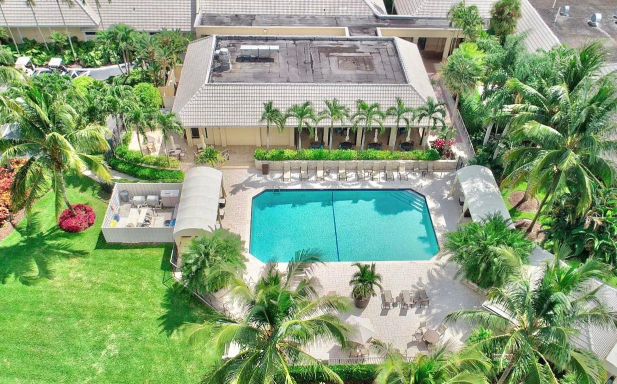 11415 Boca Woods Lane