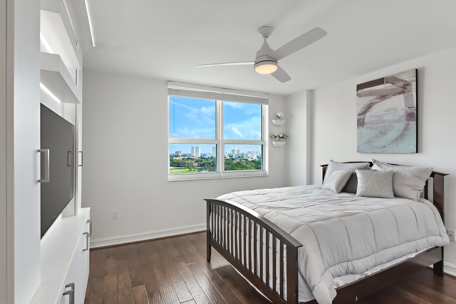 99 SE Mizner Boulevard Ph 909