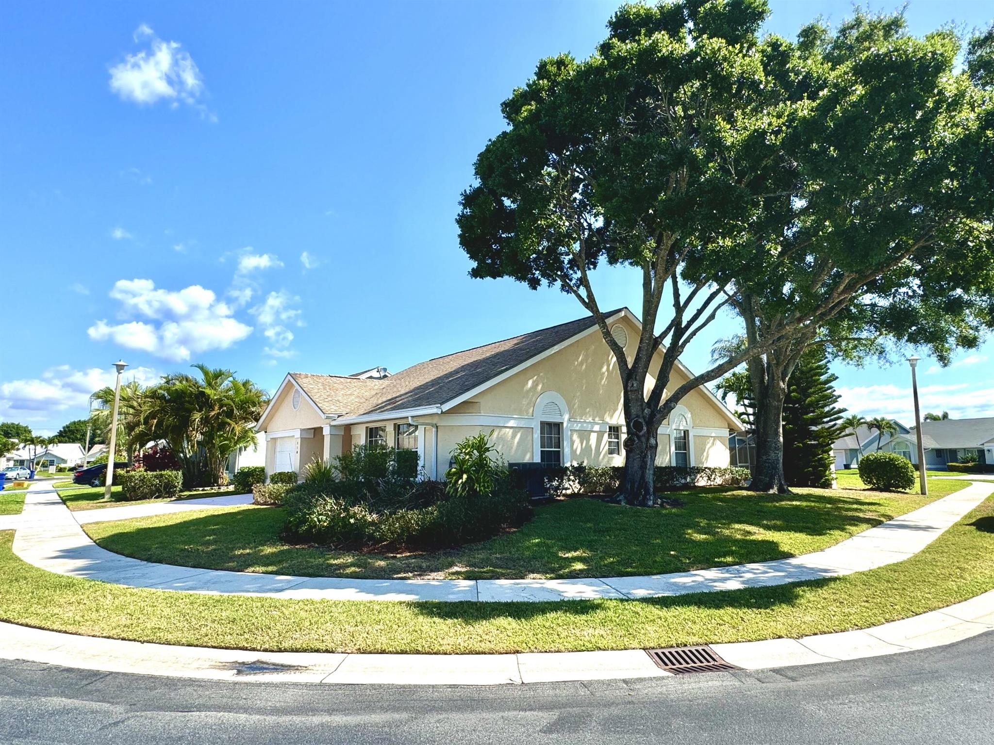 119 Adobe Circle