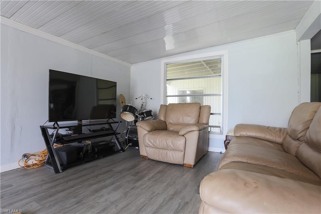 20318 Sherrill LN