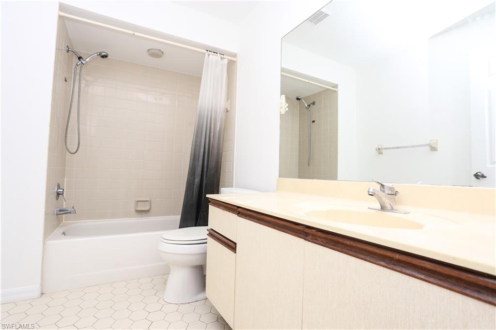 801 Augusta BLVD Unit: 801-6