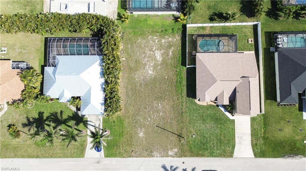 4627 SW 17th AVE